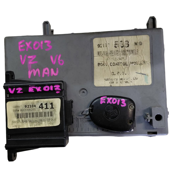 EX013 - VZ SV6 Holden Commodore - BCM w/ Key MANUAL V6 Fob: (588 MID) / Powertrain Interface Module: 411