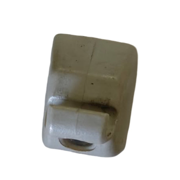 A336 - VS Holden Commodore SIII Utility - Sunvisor Retainer Clip