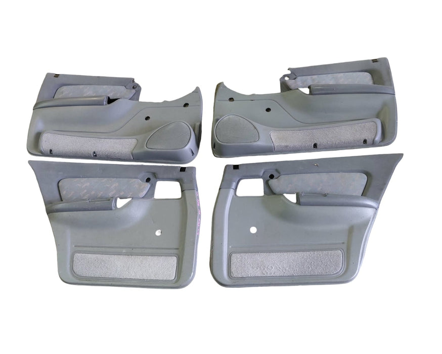 A256 - VS Holden Commodore Wagon - Doorcards Set (Light Grey / Cloth)