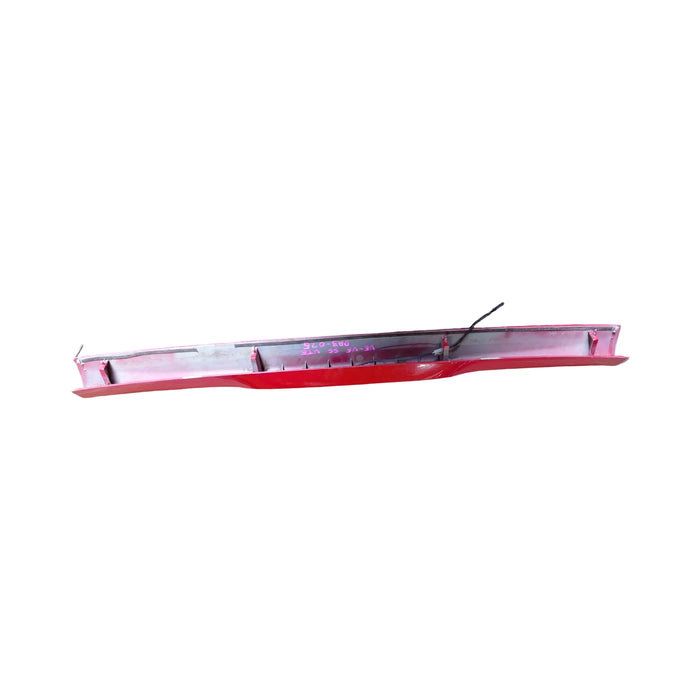 da3-076 VE Holden Commodore SS / SV6 Utility - Centre Sailplane with Brake Light Red