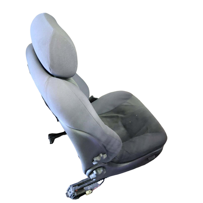 A301 - VT HOLDEN COMMODORE - Front Seats w/ Seatbelt Stalks & Rails (PAIR) - CLOTH TRIM #17i