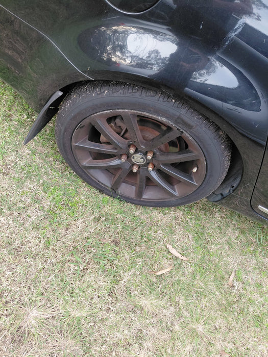 A321 - VE Holden Calais Series I Sedan V6, Auto Paint Code #690F Phantom Black