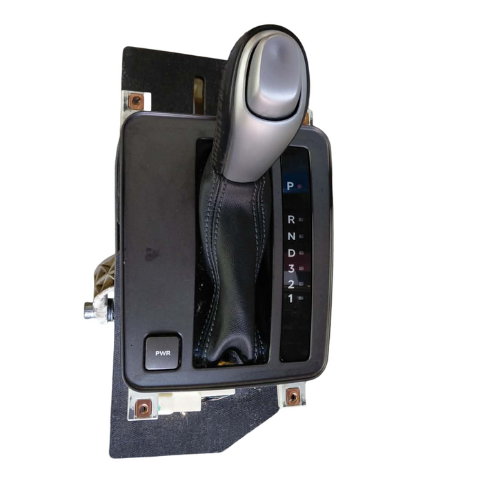 A304 - VZ Holden Commodore SEDAN - Automatic Gear Shifter w/ PWR Button - TRIM #81i
