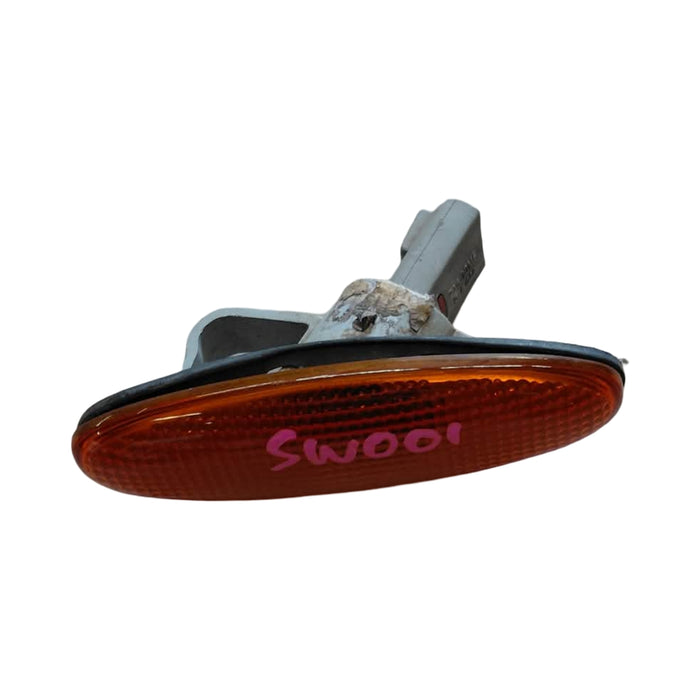 SW001 - VS Holden Commodore - Amber Guard Blinker  GENUINE