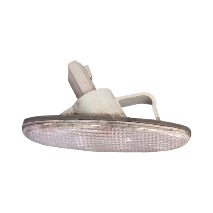 VT,VU,VX HOLDEN COMMODORE - GUARD BLINKER (LH / RH HAND) - GENUINE