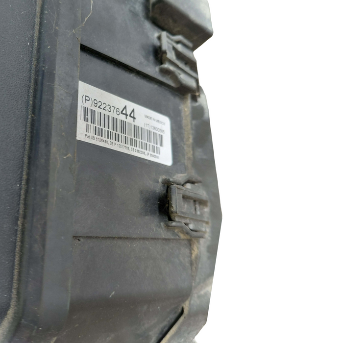 A288 - WM Holden Caprice V (2010) - Fusebox w/ Cover V8 AUTO L77 - P/N: 92237644