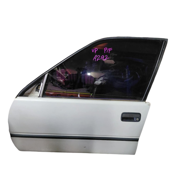 A292 - VP Holden Commodore SEDAN - Door Passengers Front - ALASKIN WHITE #J064 MANUAL WINDOW REG