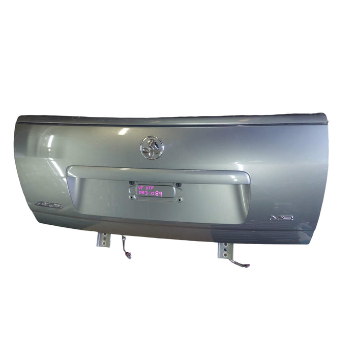 da3-089 VF Holden Commodore SS Utility Tailgate wth Hinges and Numberplate Garnish Prussian Steel #102X