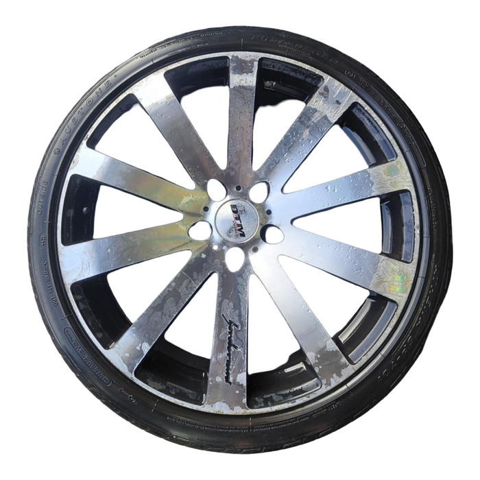 A279 - VE SV6 Holden Commodore - 20" Venerdi Cosmic Wheel/Tyres  (SET of 4)
