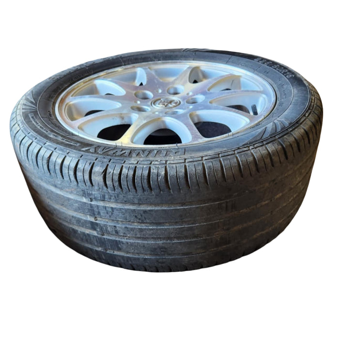 A282 - VY Holden Commodore Sedan - 16" Wheels / Tyres SET of 5. 225 / 55 ZR16 - 95W