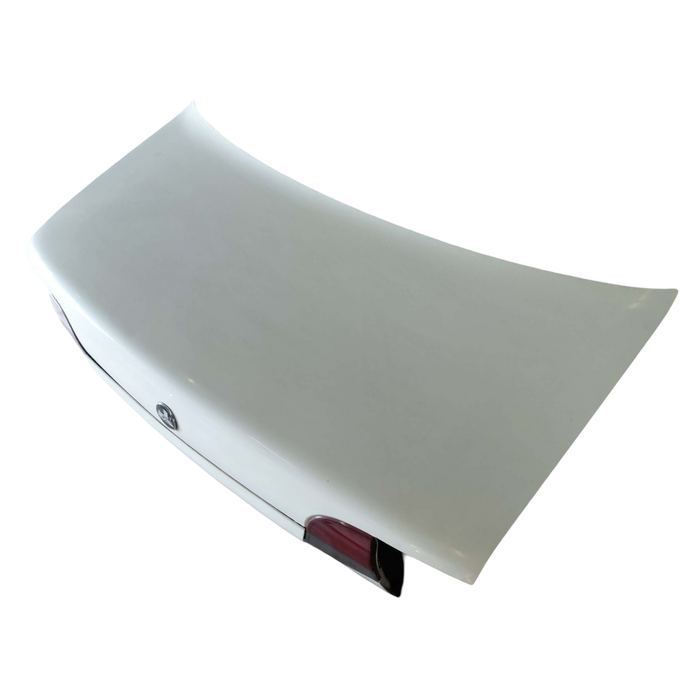 A306 - VR Holden Commodore Sedan - Bootlid w/ Inner Taillight's, Badge and painted Garnish - ALASKAN WHITE #J064