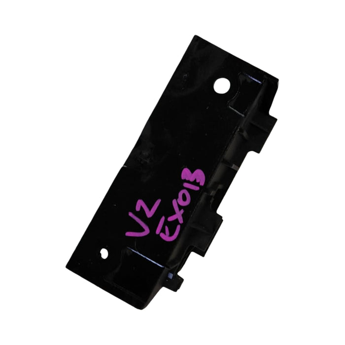 EX013 - VZ SV6 Holden Commodore Sedan - Fuel Flap Release Latch