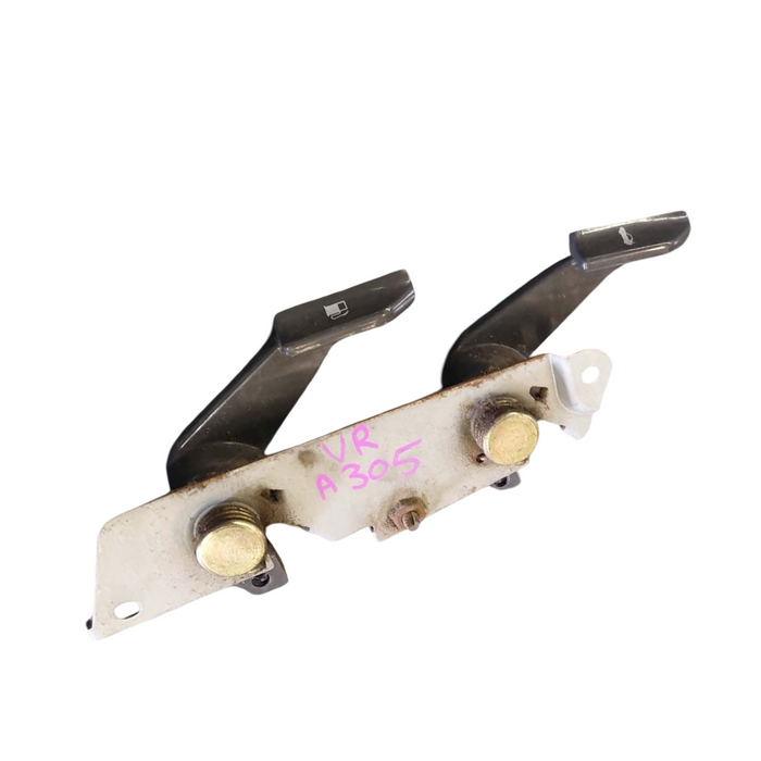 A305 - VR Holden Commodore SEDAN - Fuel Flap & Boot Release Latch