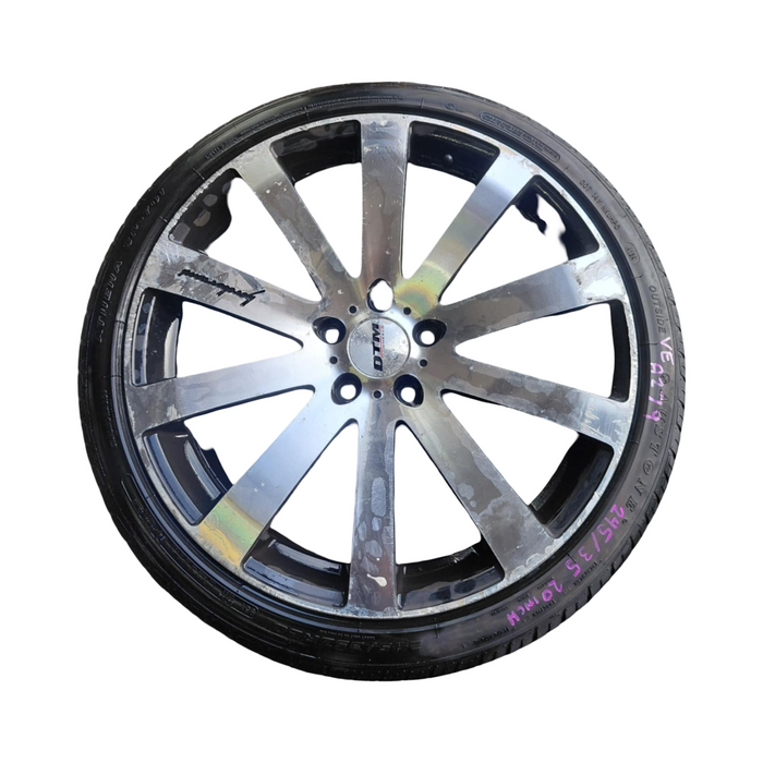 A279 - VE SV6 Holden Commodore - 20" Venerdi Cosmic Wheel/Tyres  (SET of 4)