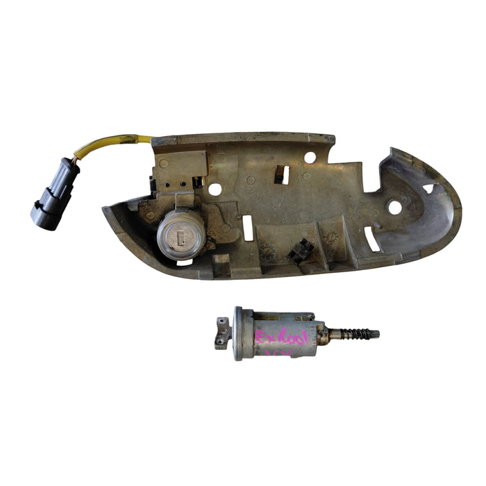 EXR001 - VX Holden Commodore Sedan - Security Set (Drivers Front External Door Handel w/ Ignition Barrel & Key)