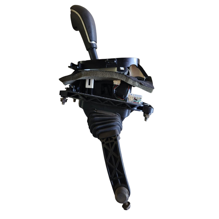 A243 - VE HOLDEN COMMODORE SV6 - Gear Shifter (AUTO) Black Gloss