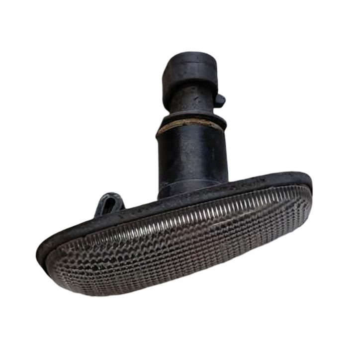 A304 - VZ Holden Commodore SEDAN - Front Guard Blinker's (L/H or R/H) CLEAR