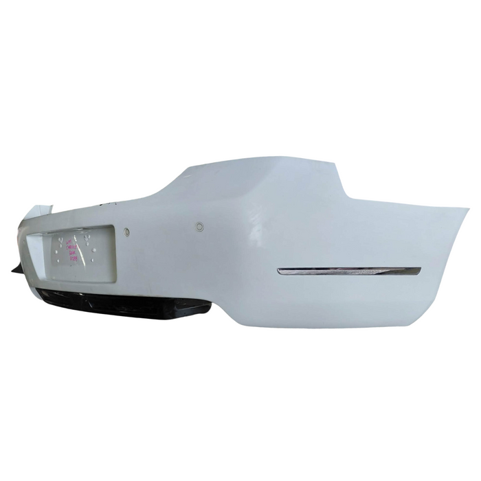 A288 - WM / WN Holden Caprice V - Rear Bar with Diffuser, Sensor and Chrome Trim - HERON WHITE #679F