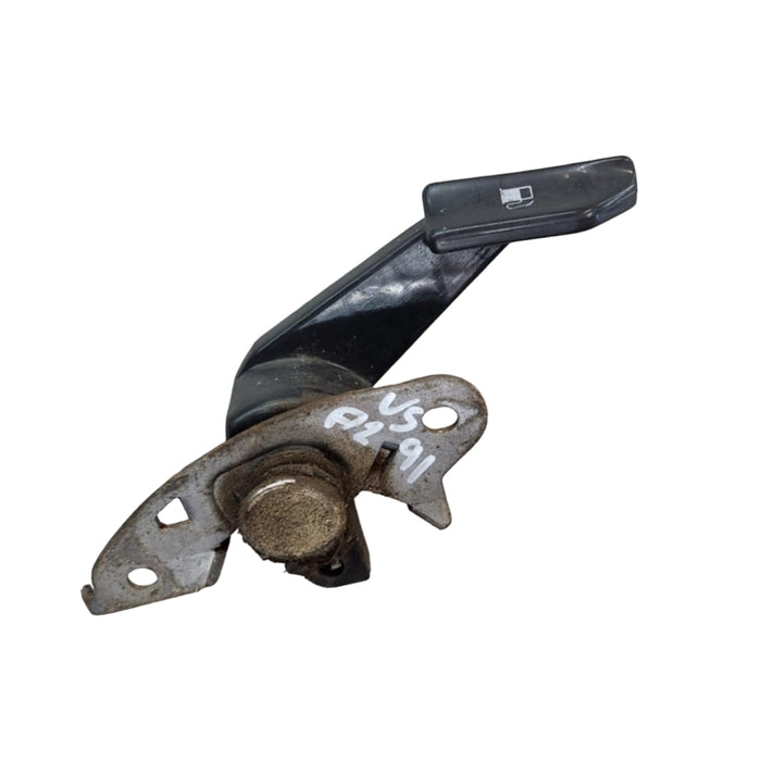 A291 - VS HOLDEN COMMODORE WAGON - Fuel Flap Release Latch