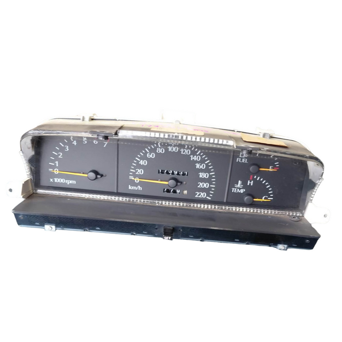 A305 - VR Holden Commodore SEDAN - Cluster V6 AUTO LG2 - VIN: 6H8VRK19HRL704647 - 173, 931kms - P/N: 92042477 RF