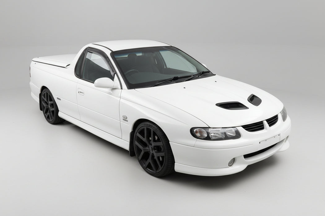 #1812- VZ Holden Commodore Monaro GTO Style - Vented Bonnet *Fiberglass / Unpainted*