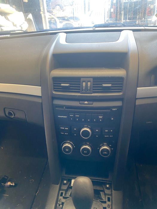 A026 - VE SI SV6 Holden Commodore Sedan - Centre Dash Facia