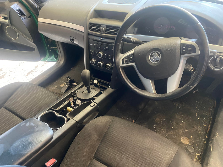 A026 - VE SI SV6 Holden Commodore Sedan - Centre Dash Facia