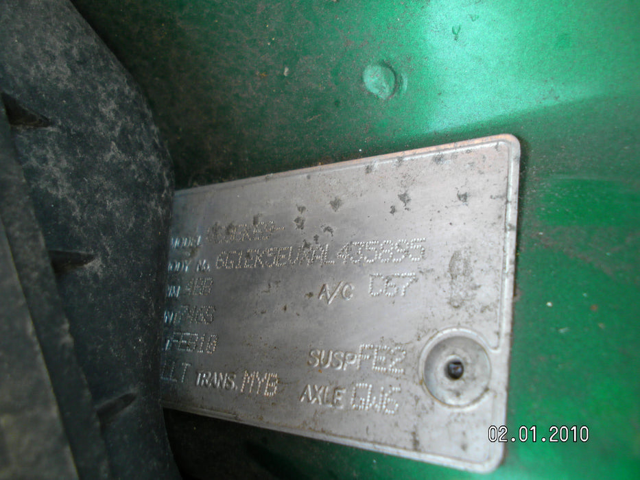 A026 - VE HOLDEN COMMODORE SEDAN SV6 - FUEL FLAP - POISON IVY #746S