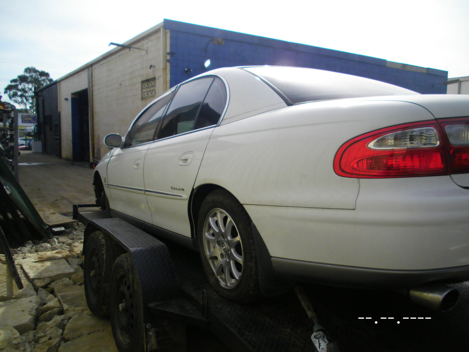 A054 - Vx SII Holden Calais Sedan - Rear Bar - HERON WHITE #679F