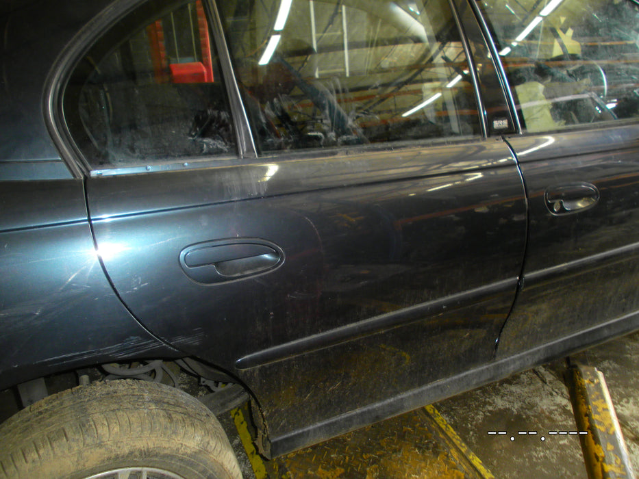 A019 - VX SII Holden Acclaim Commodore SEDAN - Rear Bar - GREY STORM MICA #B183