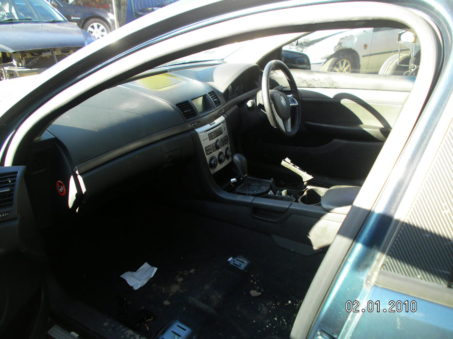 A005 - VE  Holden Commodore Series I- Centre Dash Facia