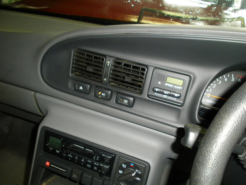 A072 - VS SERIES II Holden Commodore Sedan - Dash Pad