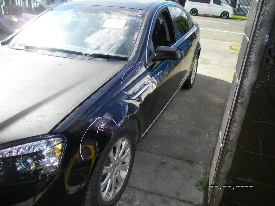 A052 - WM Holden Statesman - Sideskirt (PAIR) Phantom Black
