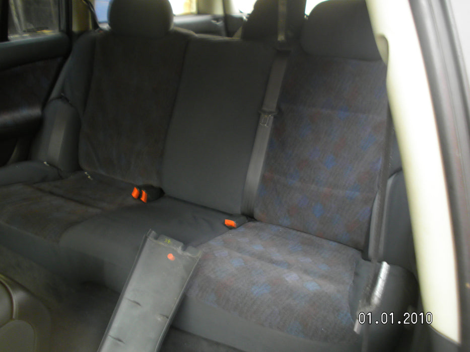 a043 - VT, VX. VY, VZ HOLDEN COMMODORE WAGON - Seatbelt - Drivers Rear (Black)