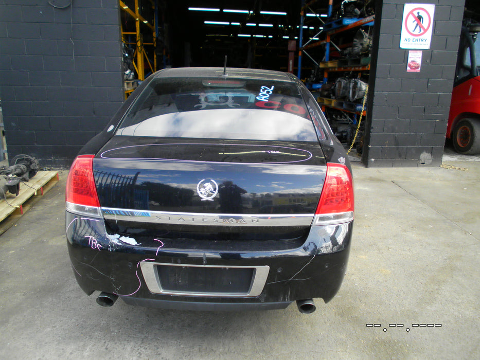 A052 - WM Holden Statesman/Caprice SERIES I Sedan (2008) - Cluster V6 AUTO LY7 - 232, 486kms