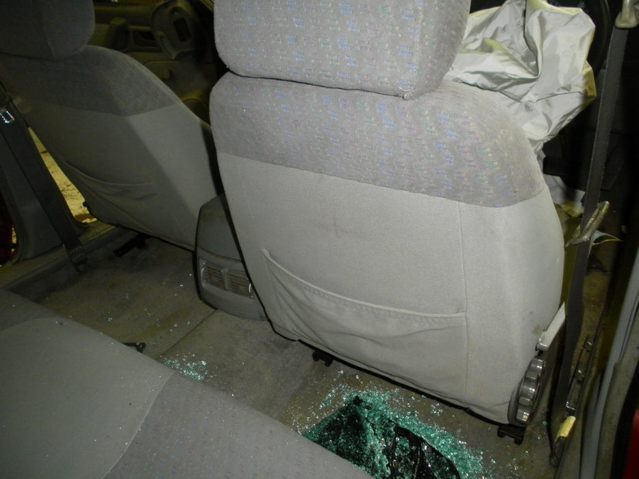 A072 - VS SERIES II Holden Commodore Sedan - Drivers Front Seat with rails