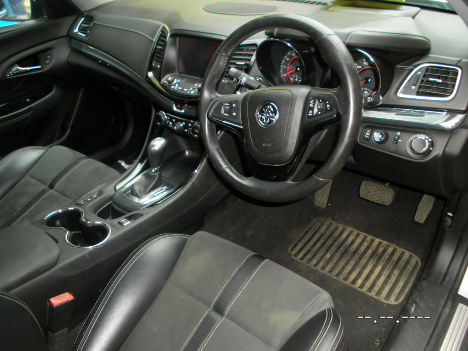 A069 - VF SERIES II Holden Commodore Sedan - Passenger's Dash Vent