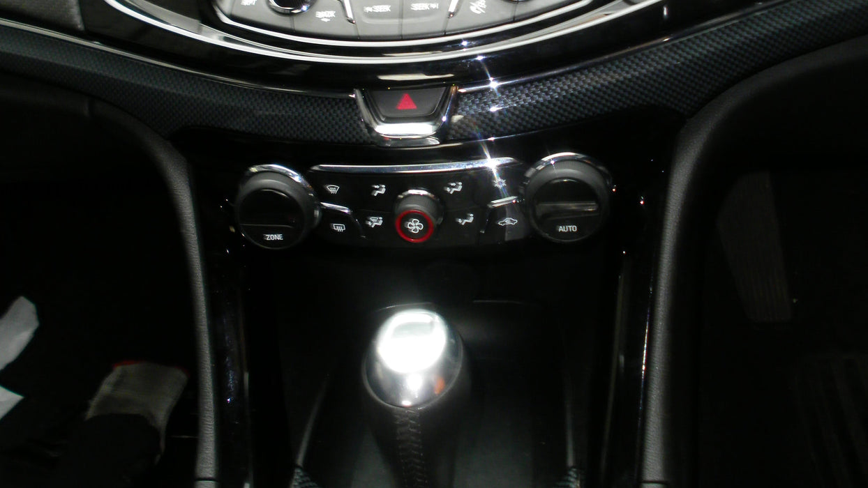 A069 - VF SERIES II Holden Commodore Sedan - Climate Control