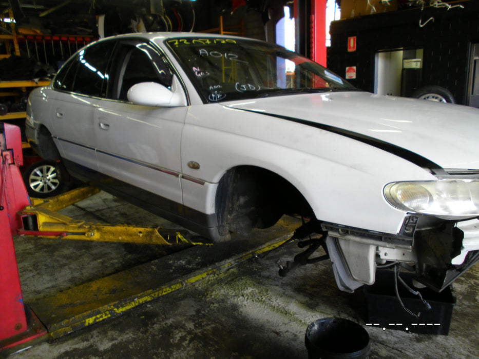 A012 - WH STATESMAN SEDAN - DOOR DRIVERS SIDE FRONT