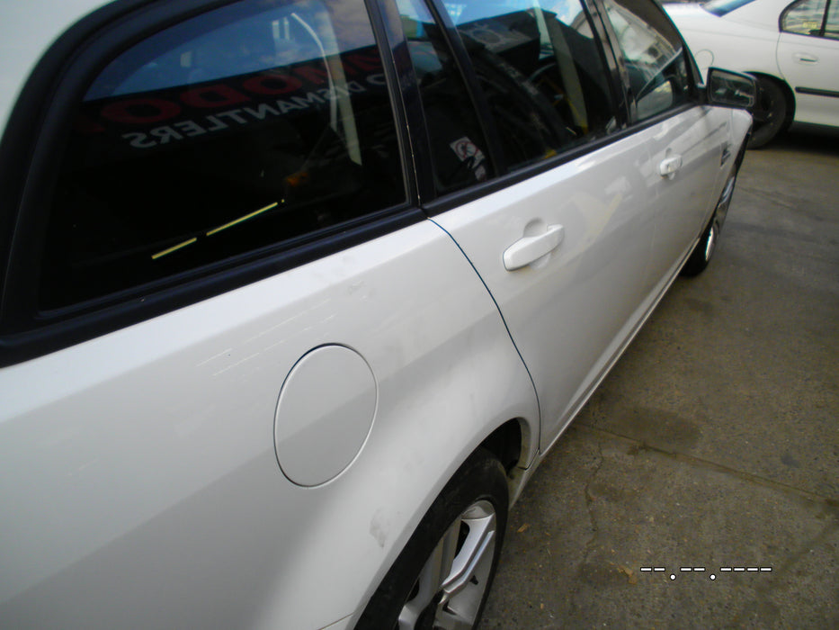 A062 - VE Holden Commodore Series I - Passenger's Guard Blinker