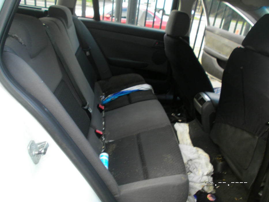 A062 - VE Holden Commodore Series I - Seatbelt Driver's Side Rear