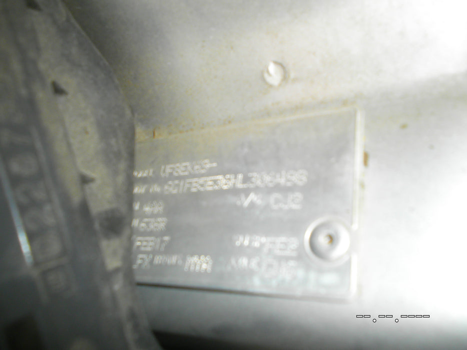 VF Holden Commodore Sedan - PASSENGER SIDE - C-Pillar Rear Seatbelt Trim / Grey - Part #92264449