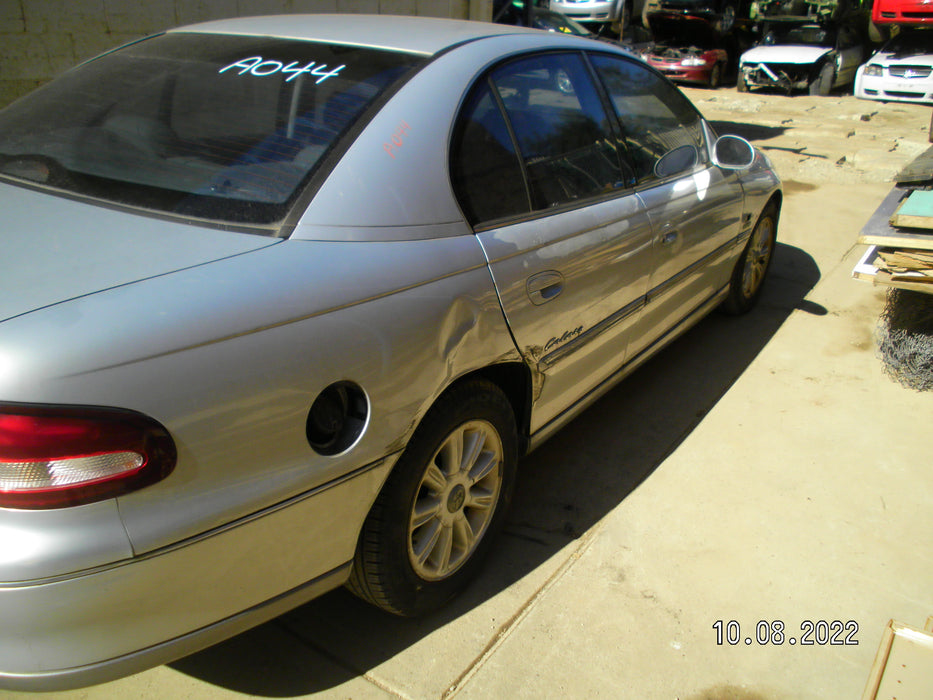 A044 - VT Holden Calais - Sideskirt (pair) Orion Silver Frost Metallic