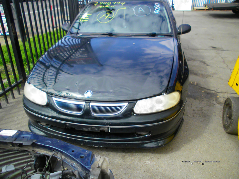 A050- Vt Holden Commodore - Bootlid - GREEN #1J052