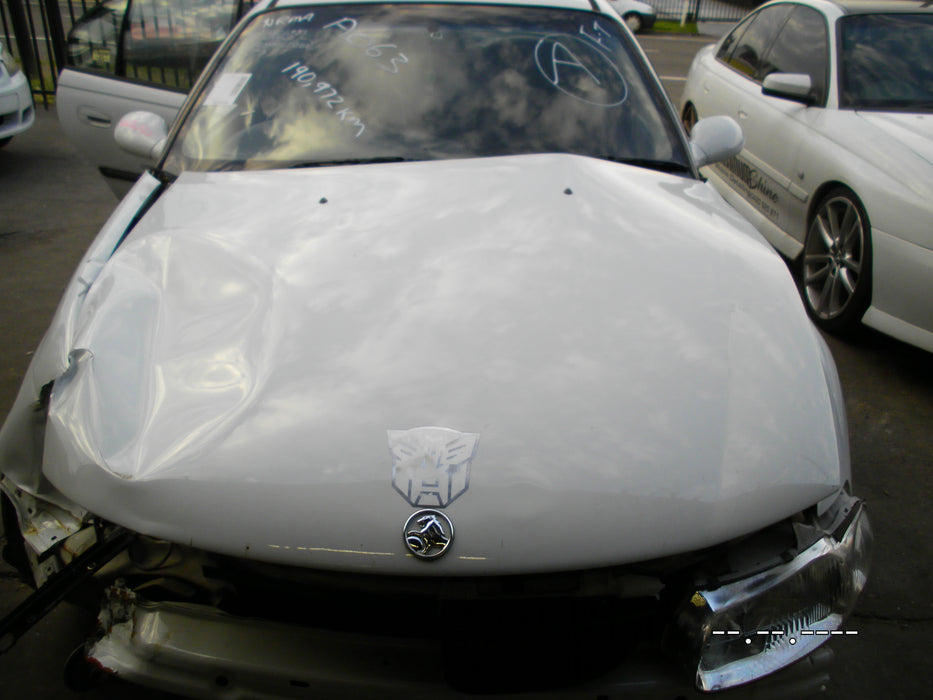 A063 - VT,VX,VY.VZ HOLDEN COMODORE SEDAN - Seatbelt  Rear Centre (black)