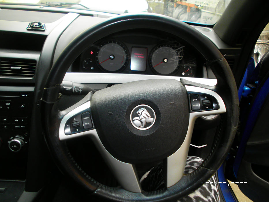 A067 - VE SERIES I Holden Commodore Utility - Horn Pad
