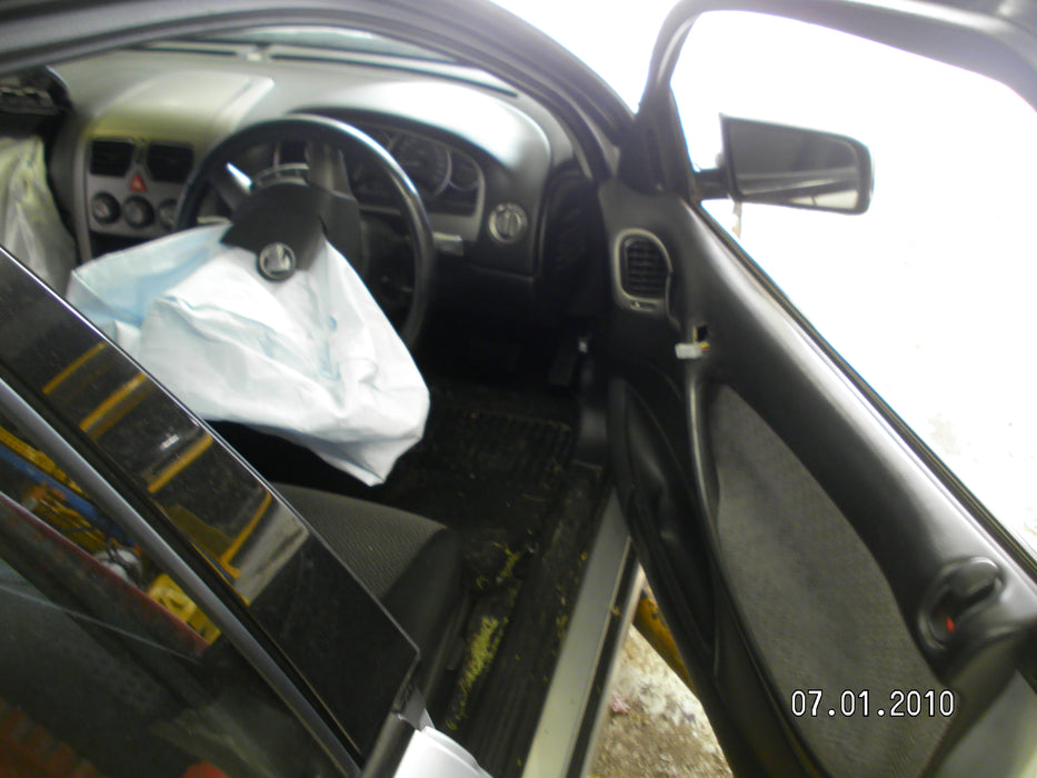 A042 - VZ Lumina Holden Commodore Sedan -Doorcard Set of 4 (powered windows)