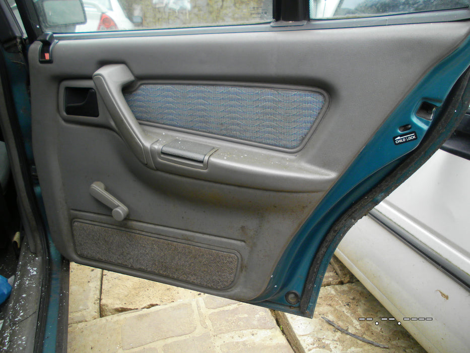 A057 - VR HOLDEN COMMODORE WAGON SI - Doorcard Set
