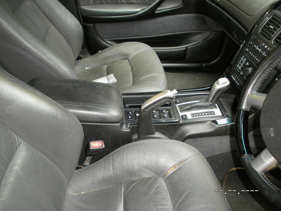 A059 - WL Holden Caprice - Front Leather Seats with DVD Headrest