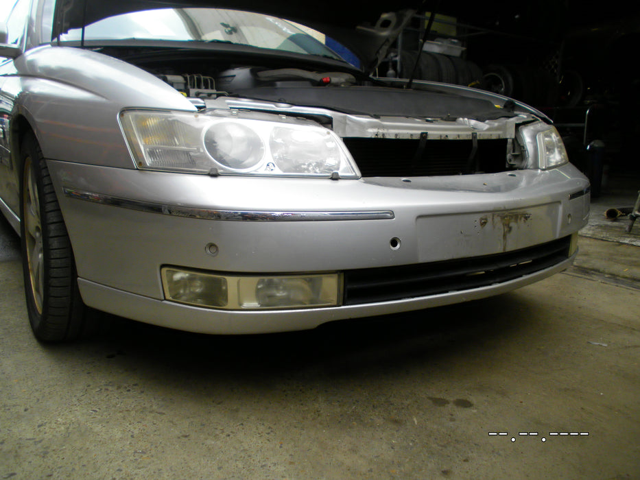 A059 - WL HOLDEN CAPRICE SEDAN - FRONT BAR - QUICKSILVER #470G